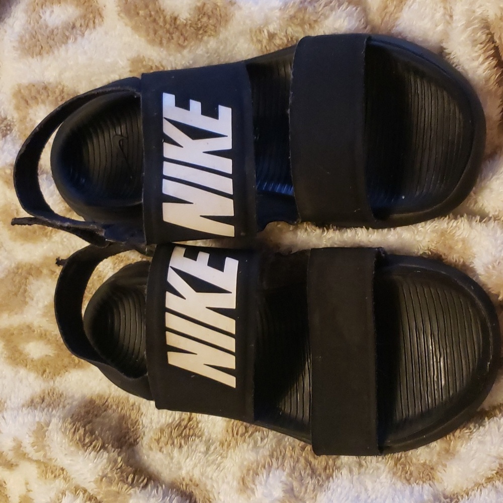 WOMEN'S NIKE TANJUN SPORT SANDALS